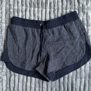 ATHLETA Bali Beachside Linen pull on
Shorts Navy Blue Stripe